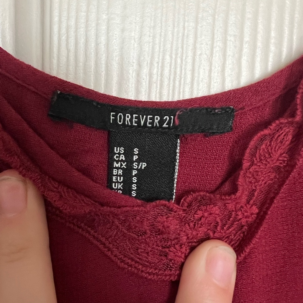 red top - Picture 2 of 2